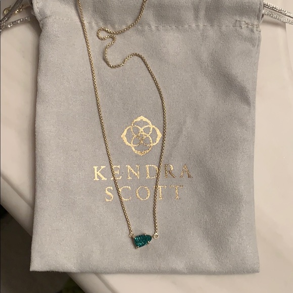 Kendra Scott Jewelry - Kendra Scott green and gold necklace